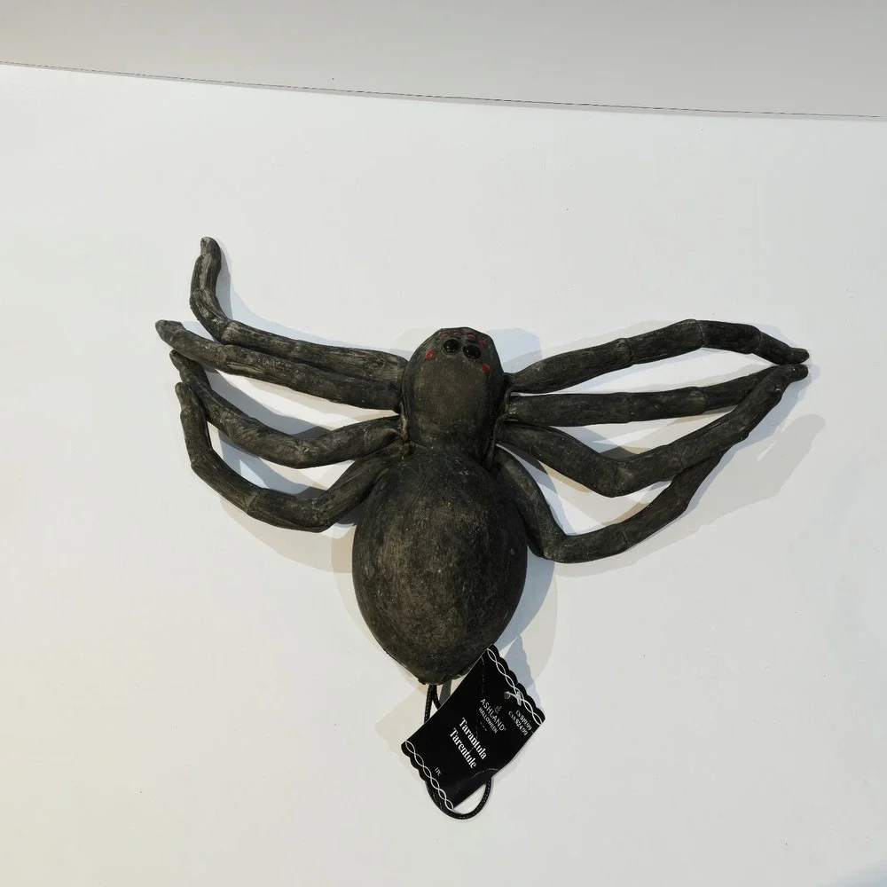 3 Giant Joro Spiders & 2 Tarantulas Ashland Halloween Rubber Decorations New!